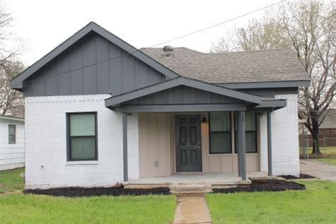 104 S Hubbard Street Alvord TX 76225