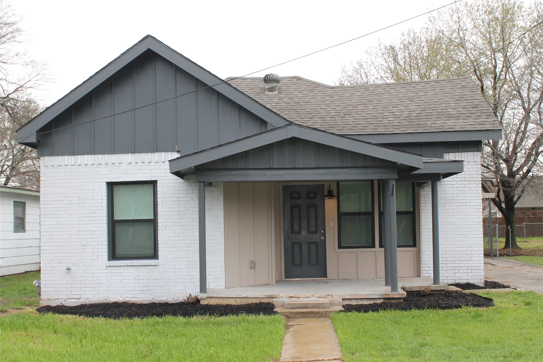 104 S Hubbard Street Alvord TX 76225