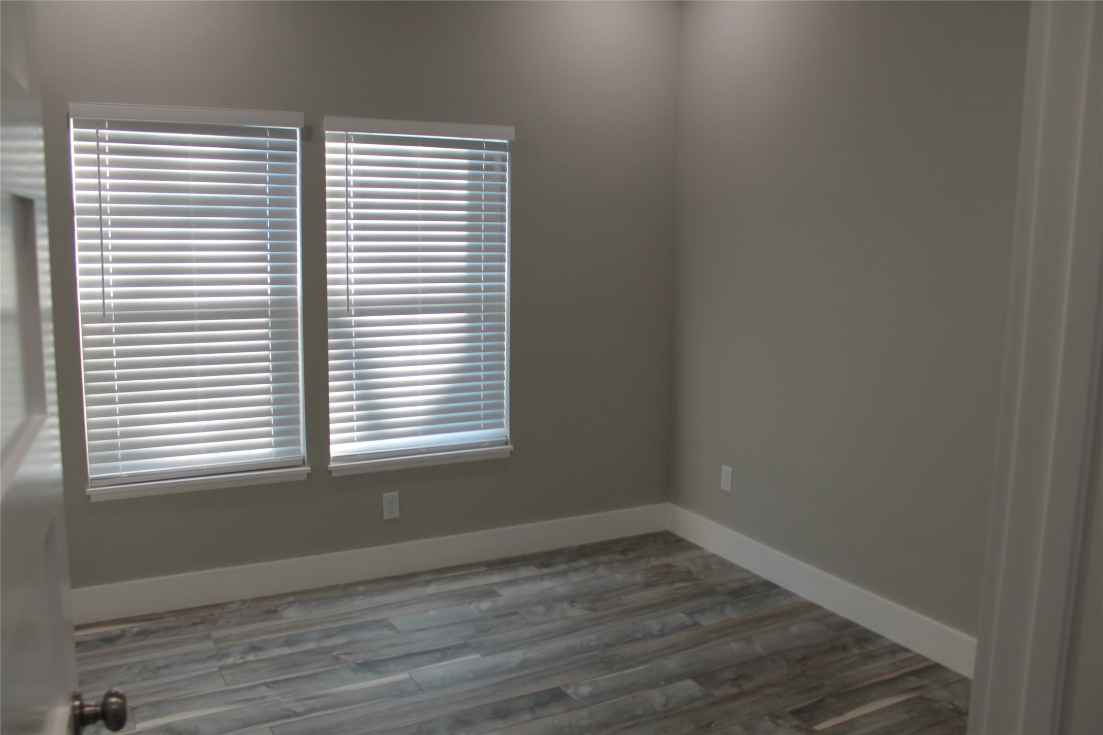 104 S Hubbard Street Alvord TX 76225