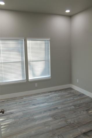 104 S Hubbard Street Alvord TX 76225