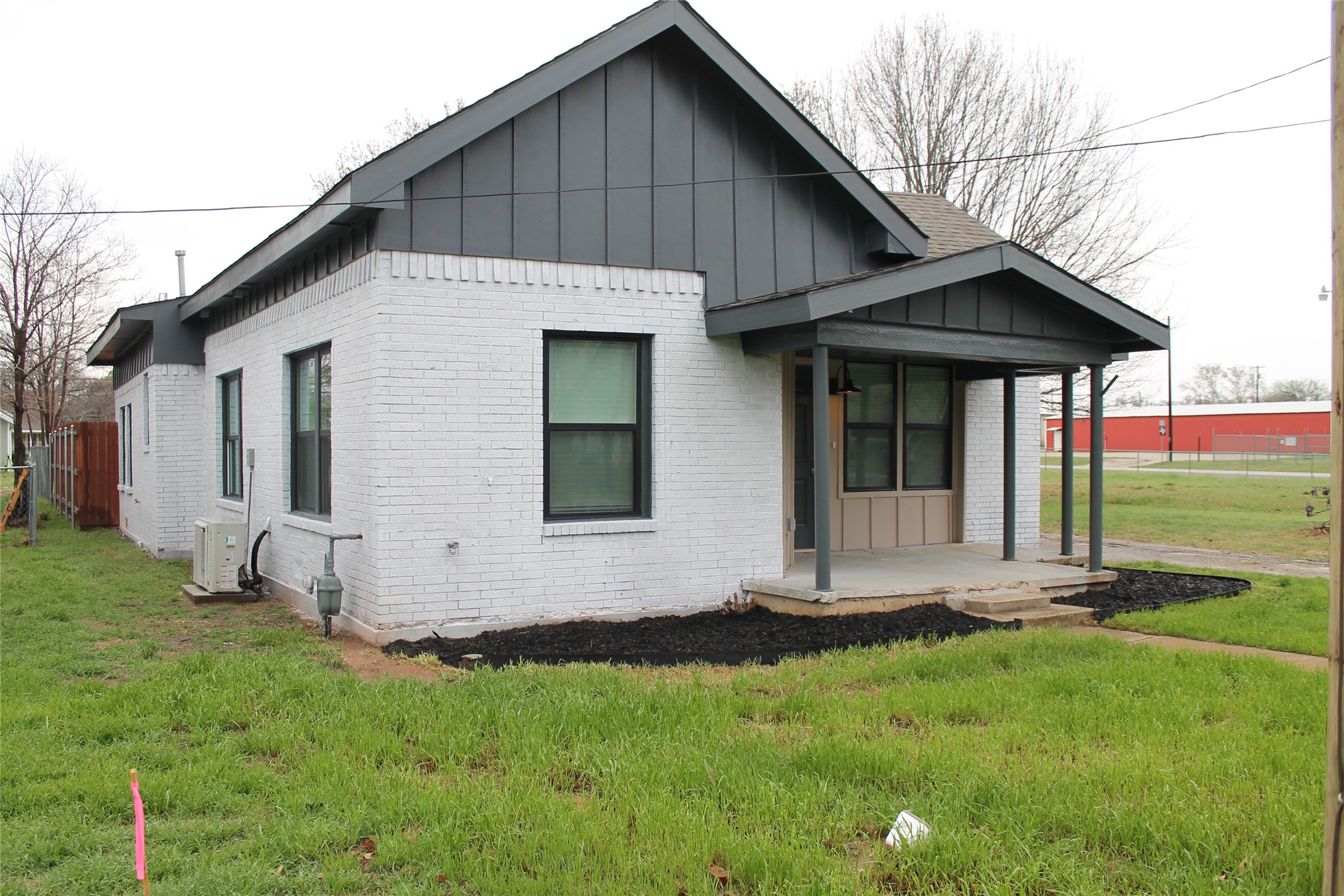 104 S Hubbard Street Alvord TX 76225