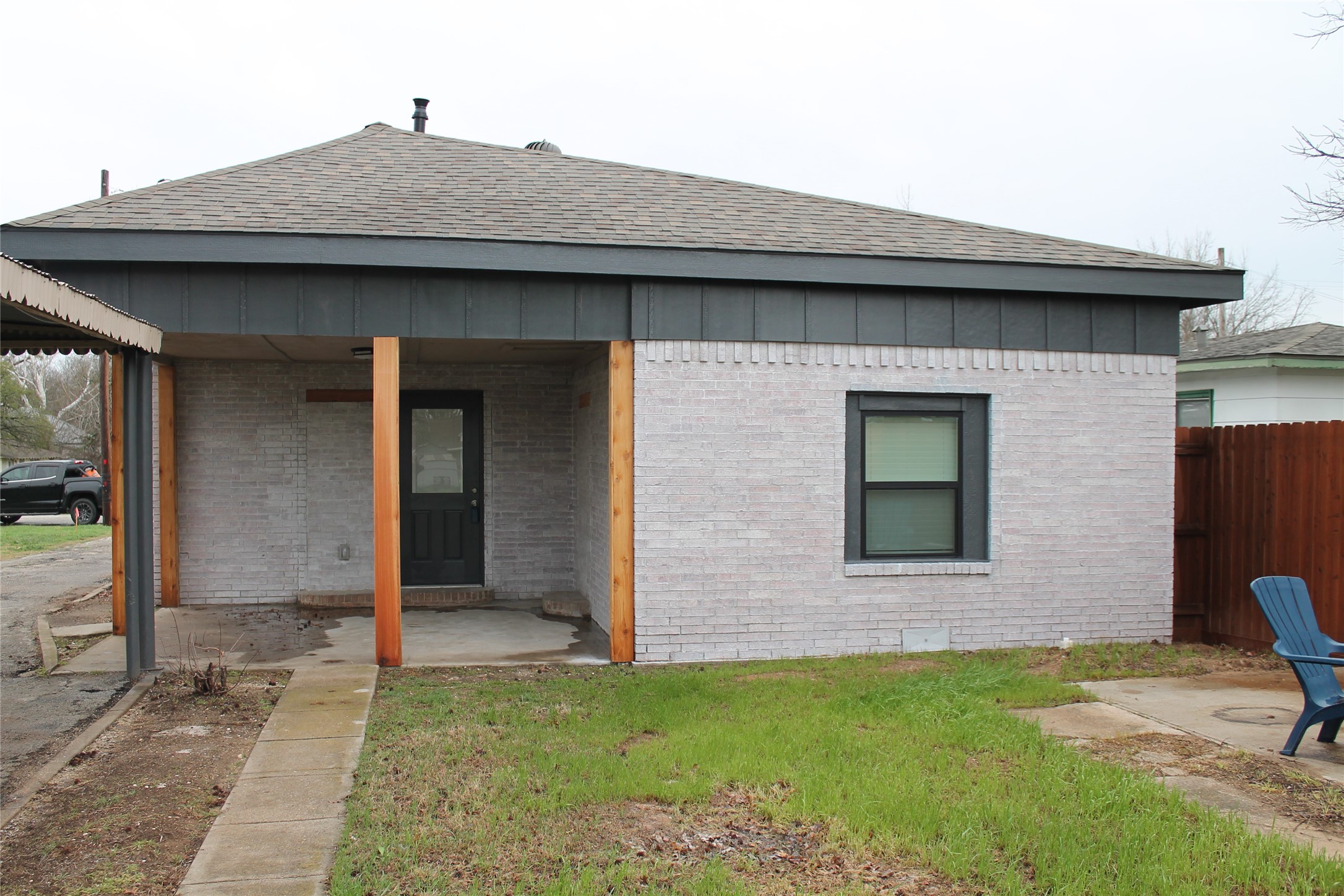104 S Hubbard Street Alvord TX 76225