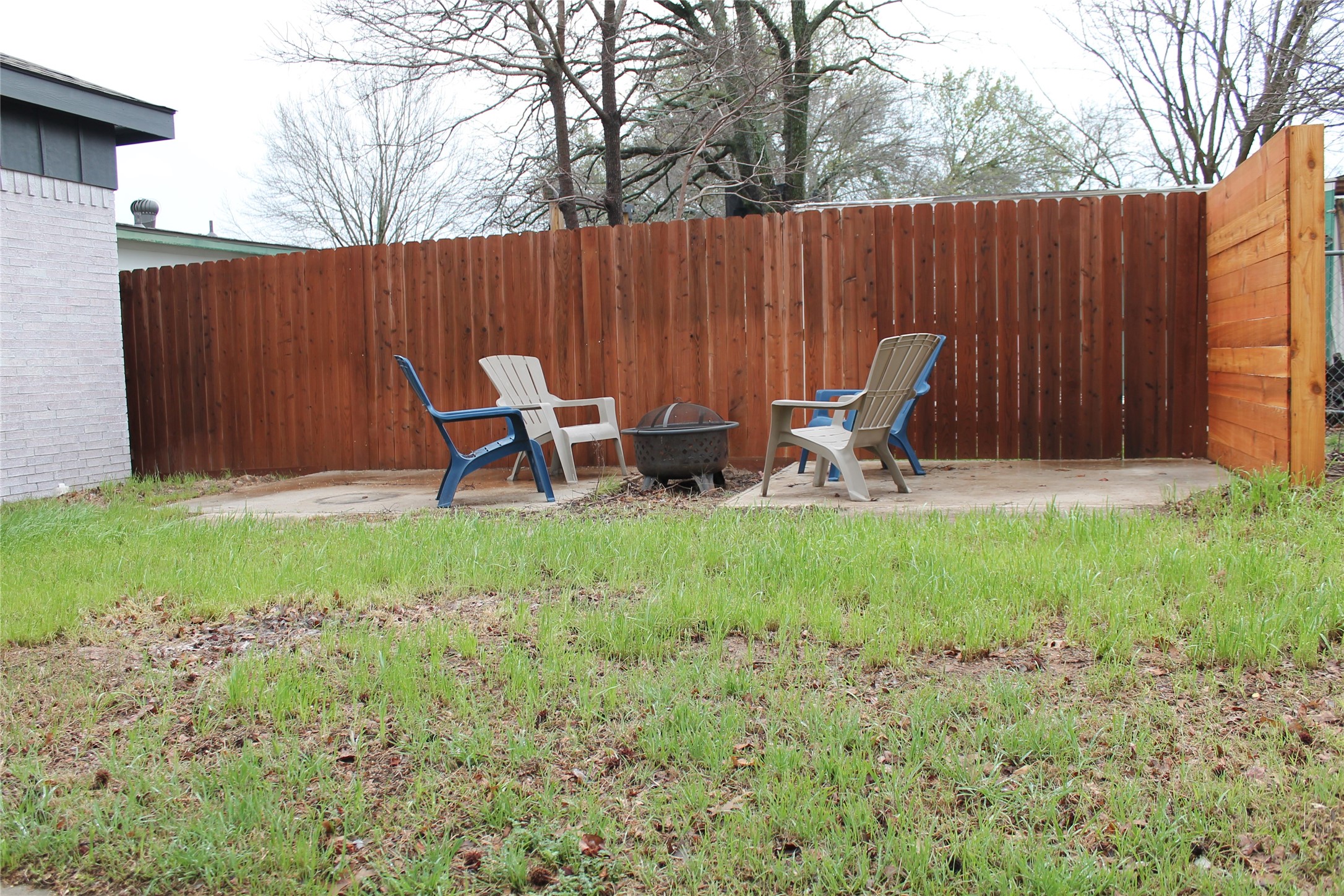 104 S Hubbard Street Alvord TX 76225