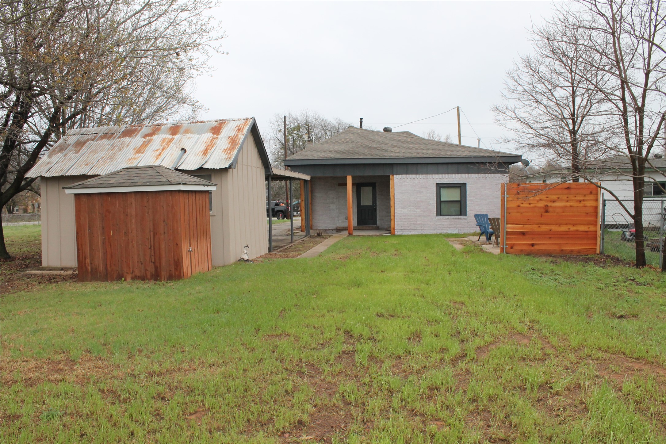 104 S Hubbard Street Alvord TX 76225