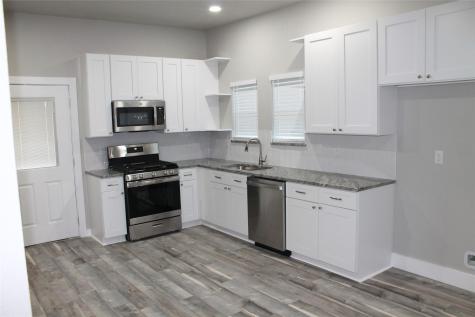 104 S Hubbard Street Alvord TX 76225