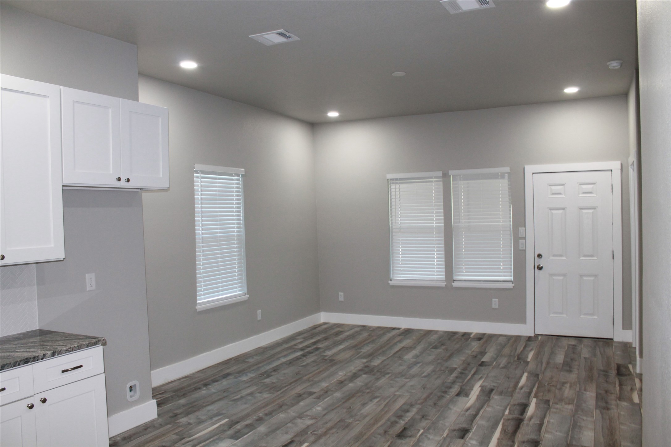 104 S Hubbard Street Alvord TX 76225