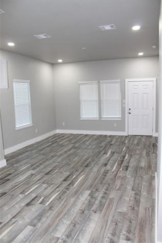 104 S Hubbard Street Alvord TX 76225