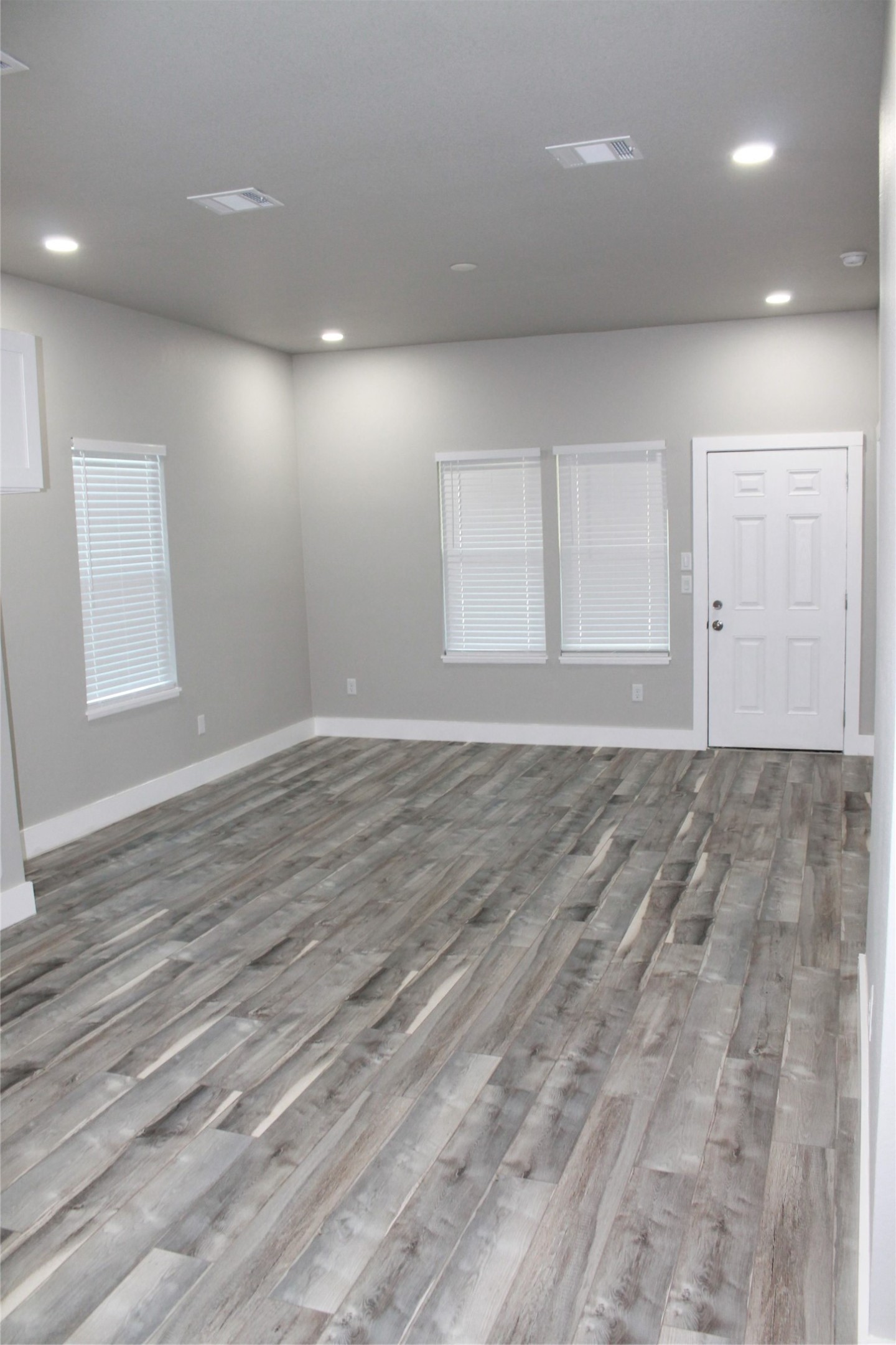 104 S Hubbard Street Alvord TX 76225
