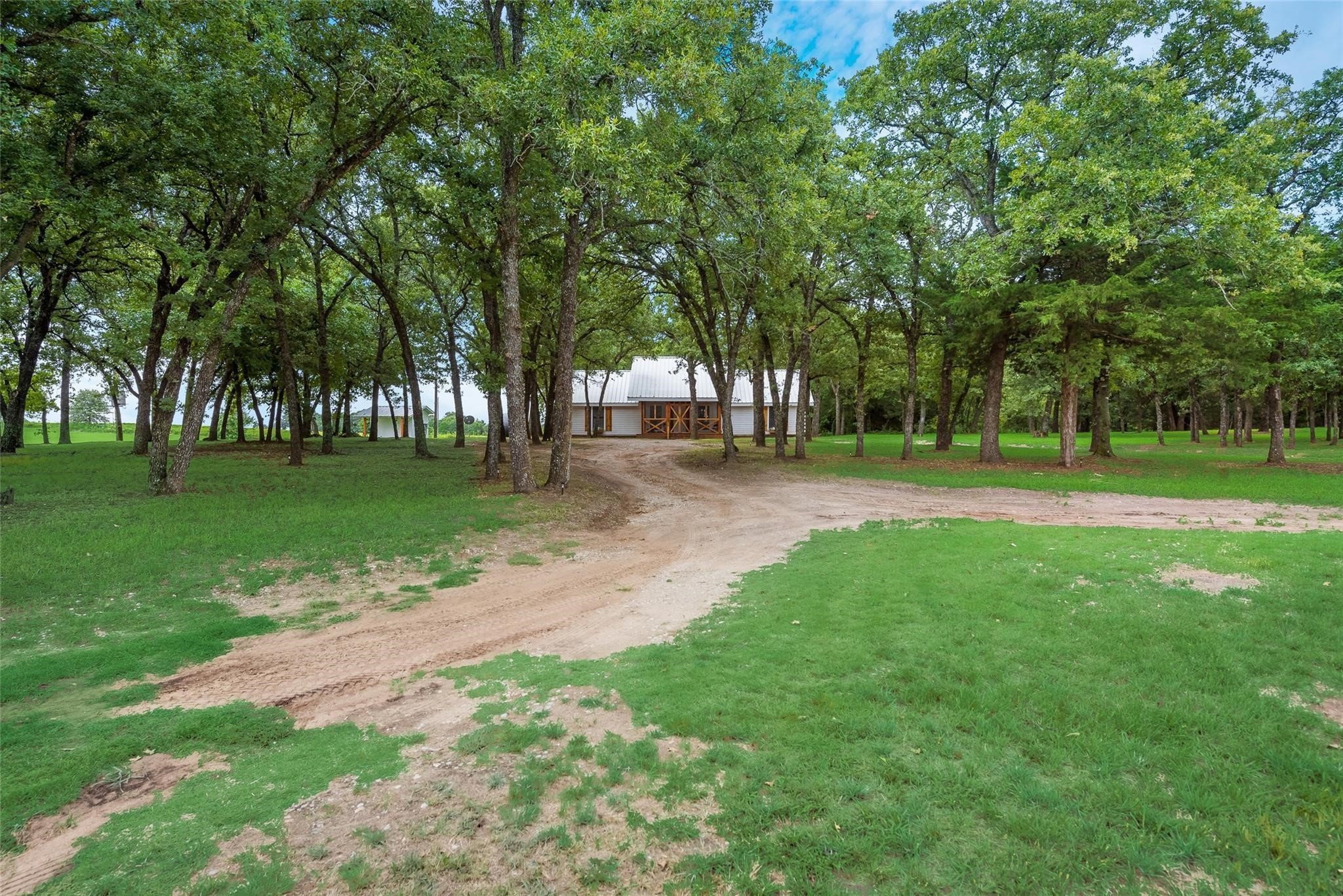 1402 Posey Brewer Road Sunset TX 76270