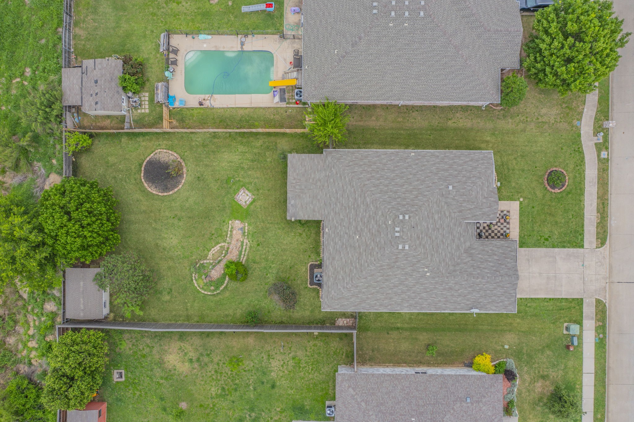 309 Broken Arrow Krum TX 76249