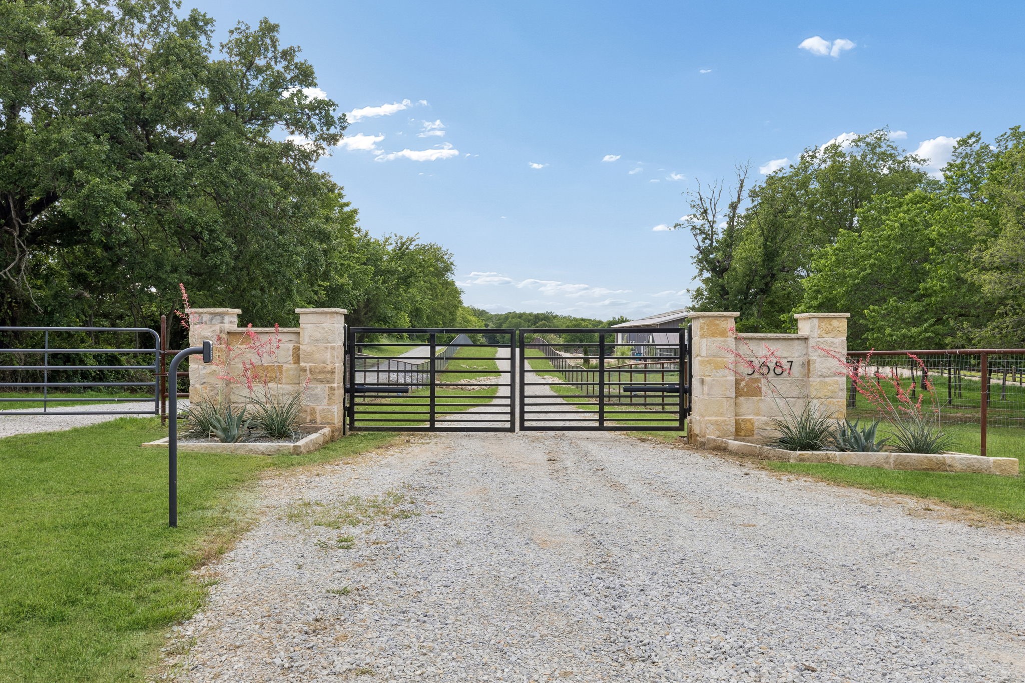 3687 New Hope Road Aubrey TX 76227