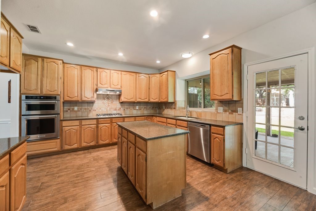 2925 Shadow Oak Court Flower Mound TX 75028