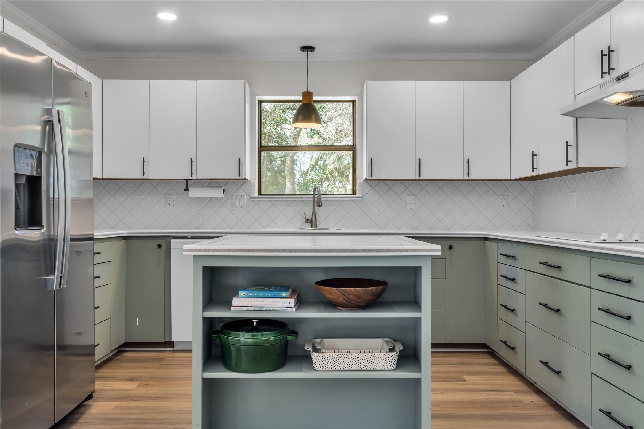 1254 Whispering Oaks Drive Desoto TX 75115