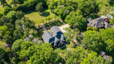 1254 Whispering Oaks Drive Desoto TX 75115