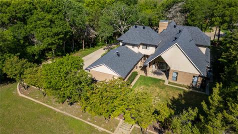 1254 Whispering Oaks Drive Desoto TX 75115