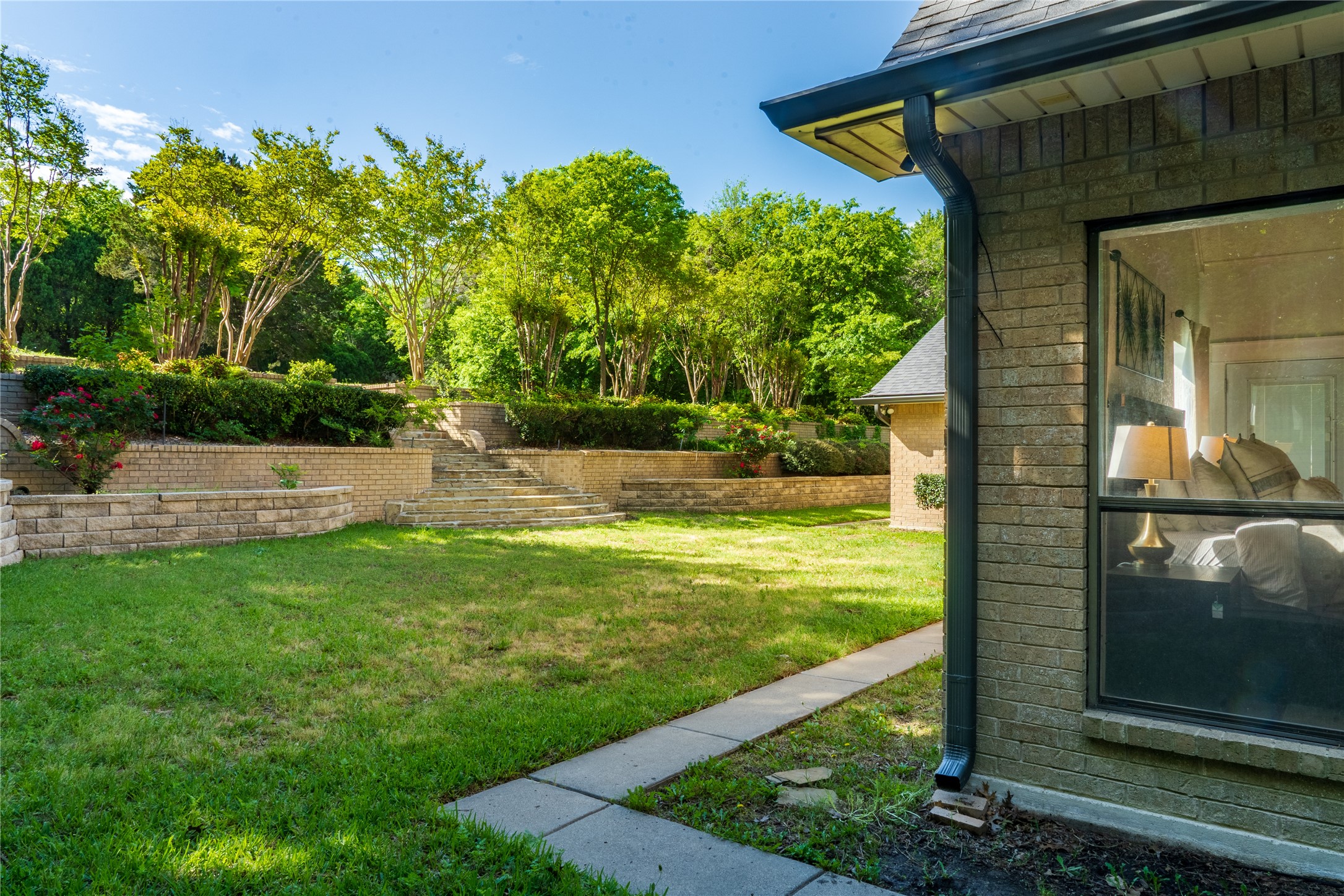 1254 Whispering Oaks Drive Desoto TX 75115