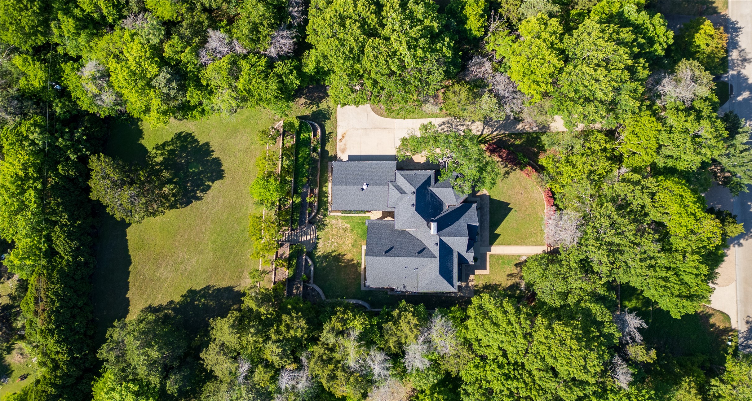 1254 Whispering Oaks Drive Desoto TX 75115