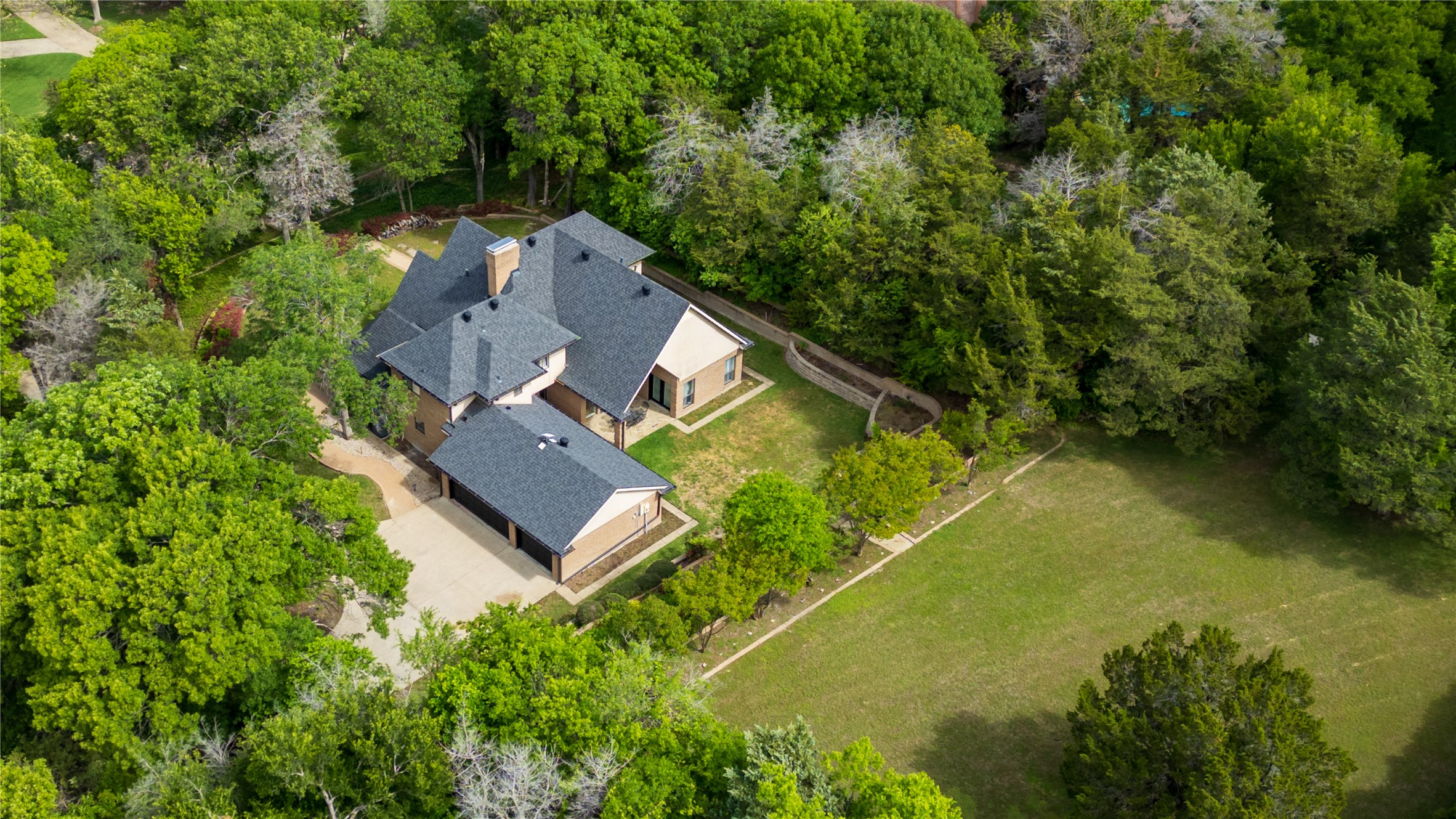 1254 Whispering Oaks Drive Desoto TX 75115