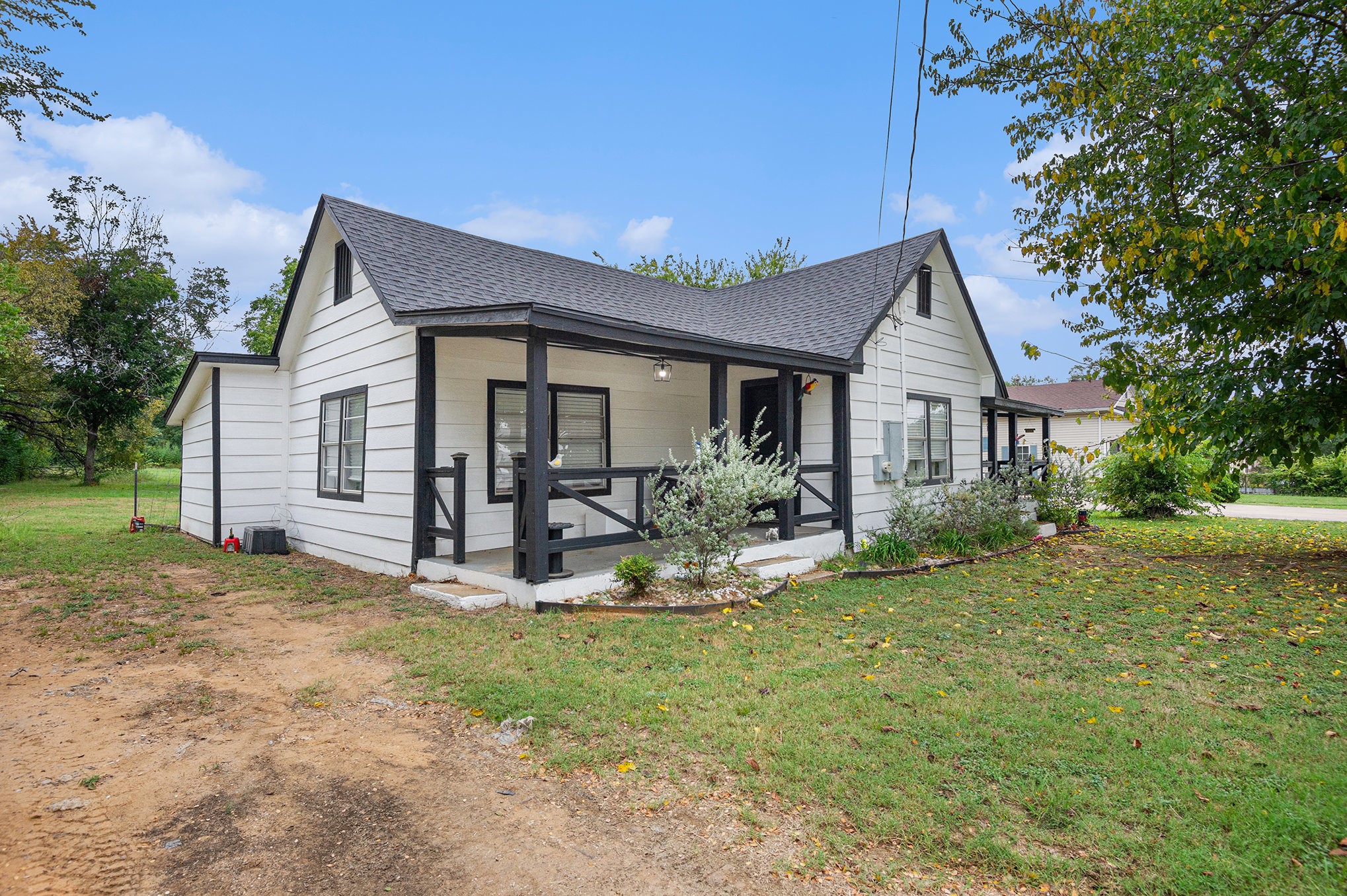 210 E 4th Street Keene TX 76059
