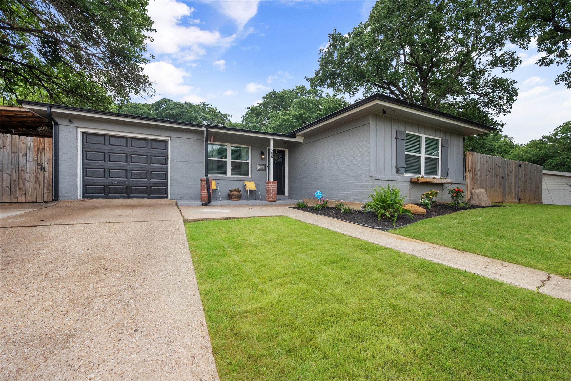 1505 Briarwood Boulevard Arlington TX 76013