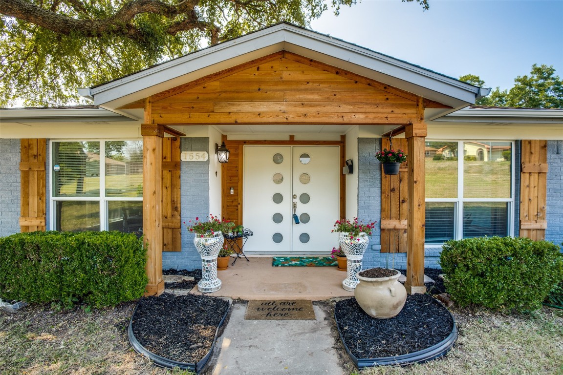 1554 Russell Glen Lane Dallas TX 75232