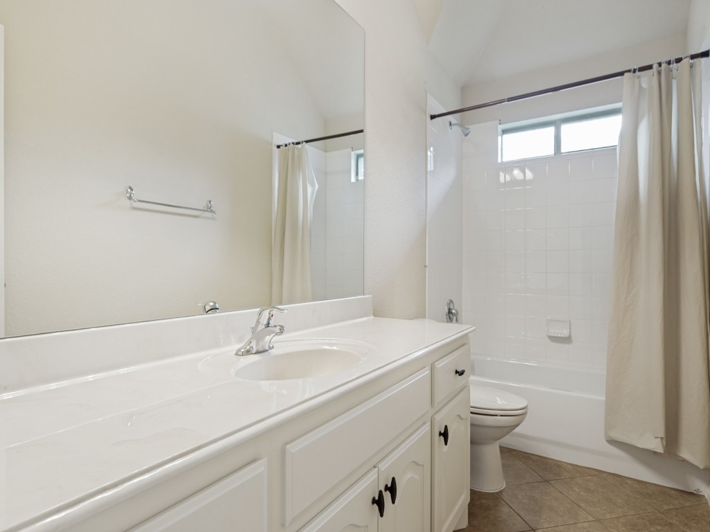 5009 Hunters Wood Court Joshua TX 76058