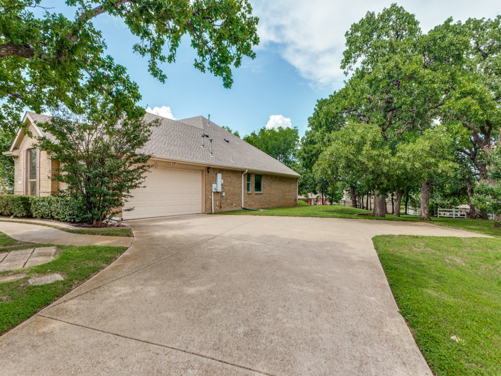 5009 Hunters Wood Court Joshua TX 76058