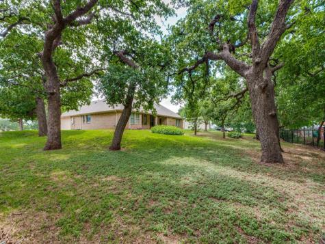 5009 Hunters Wood Court Joshua TX 76058
