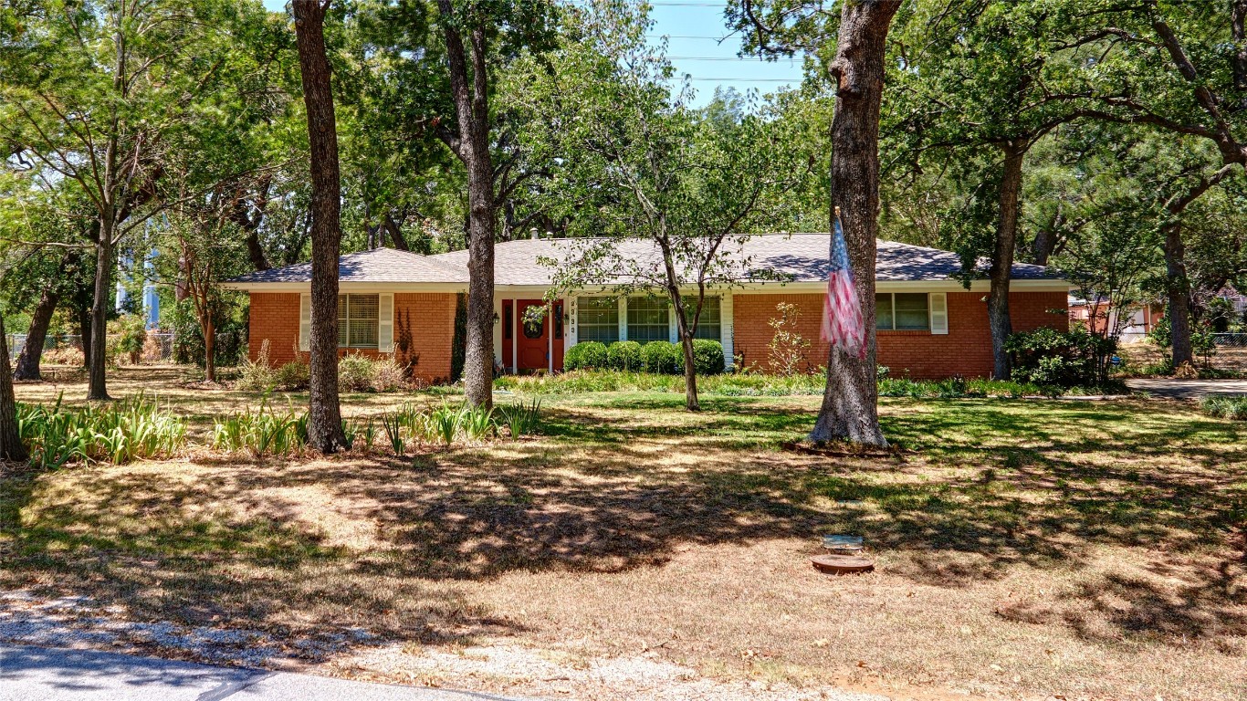 2333 Tiago Drive Grand Prairie TX 75050