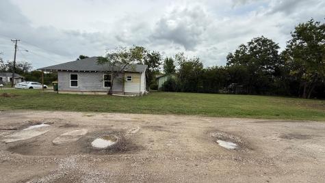 512 Park Street Marlin TX 76661