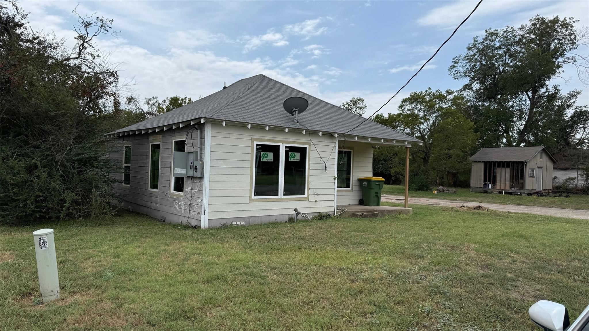 512 Park Street Marlin TX 76661