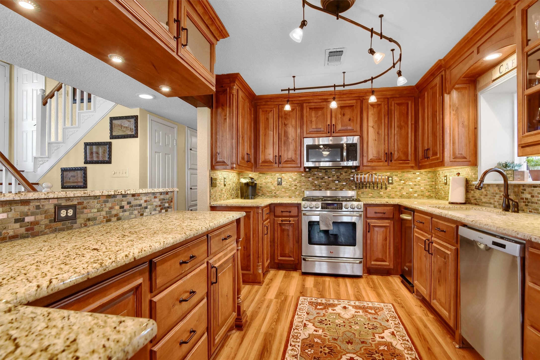 203 Kiowa Drive W Lake Kiowa TX 76240