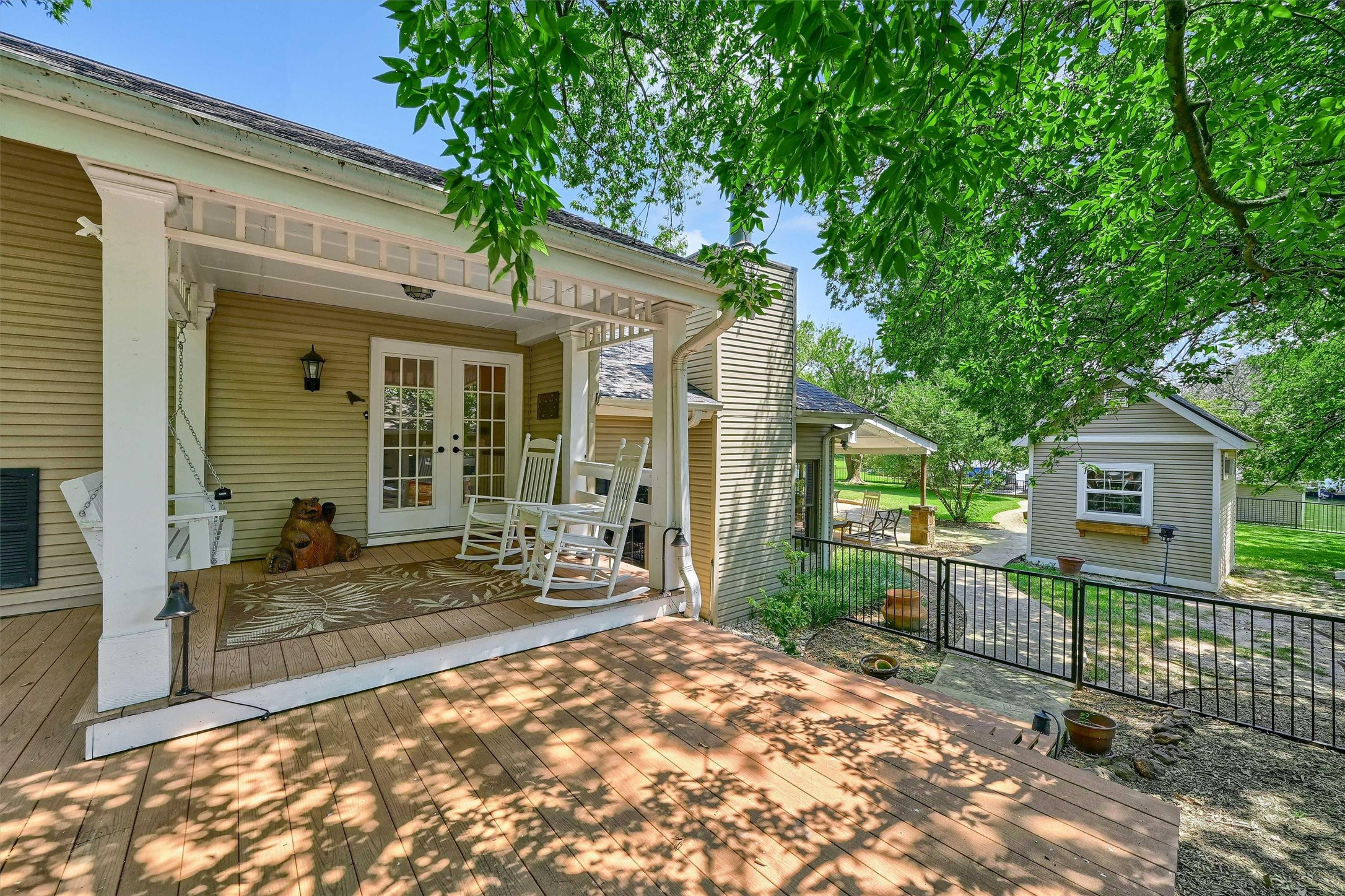 203 Kiowa Drive W Lake Kiowa TX 76240