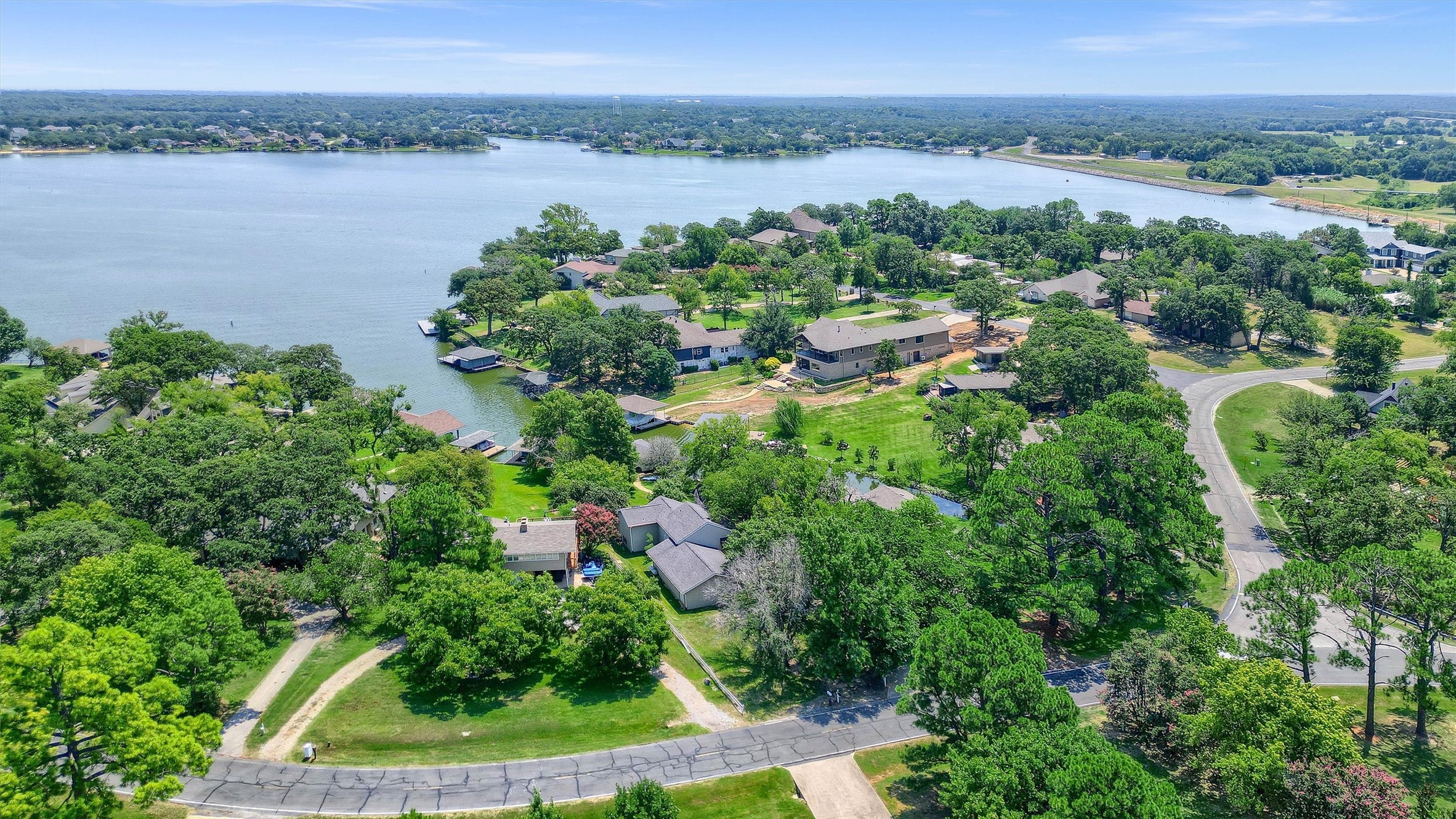 203 Kiowa Drive W Lake Kiowa TX 76240