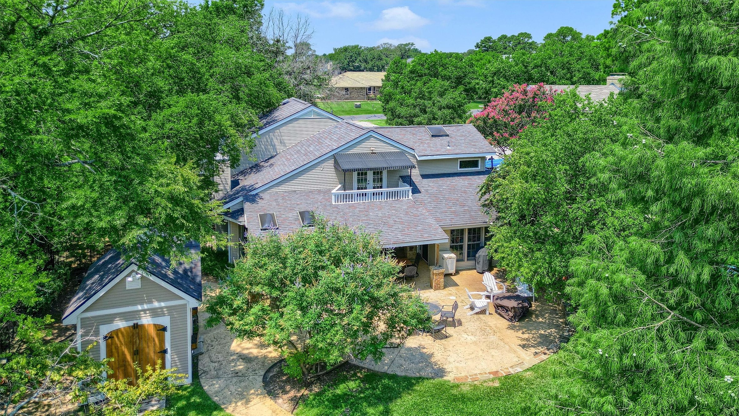 203 Kiowa Drive W Lake Kiowa TX 76240