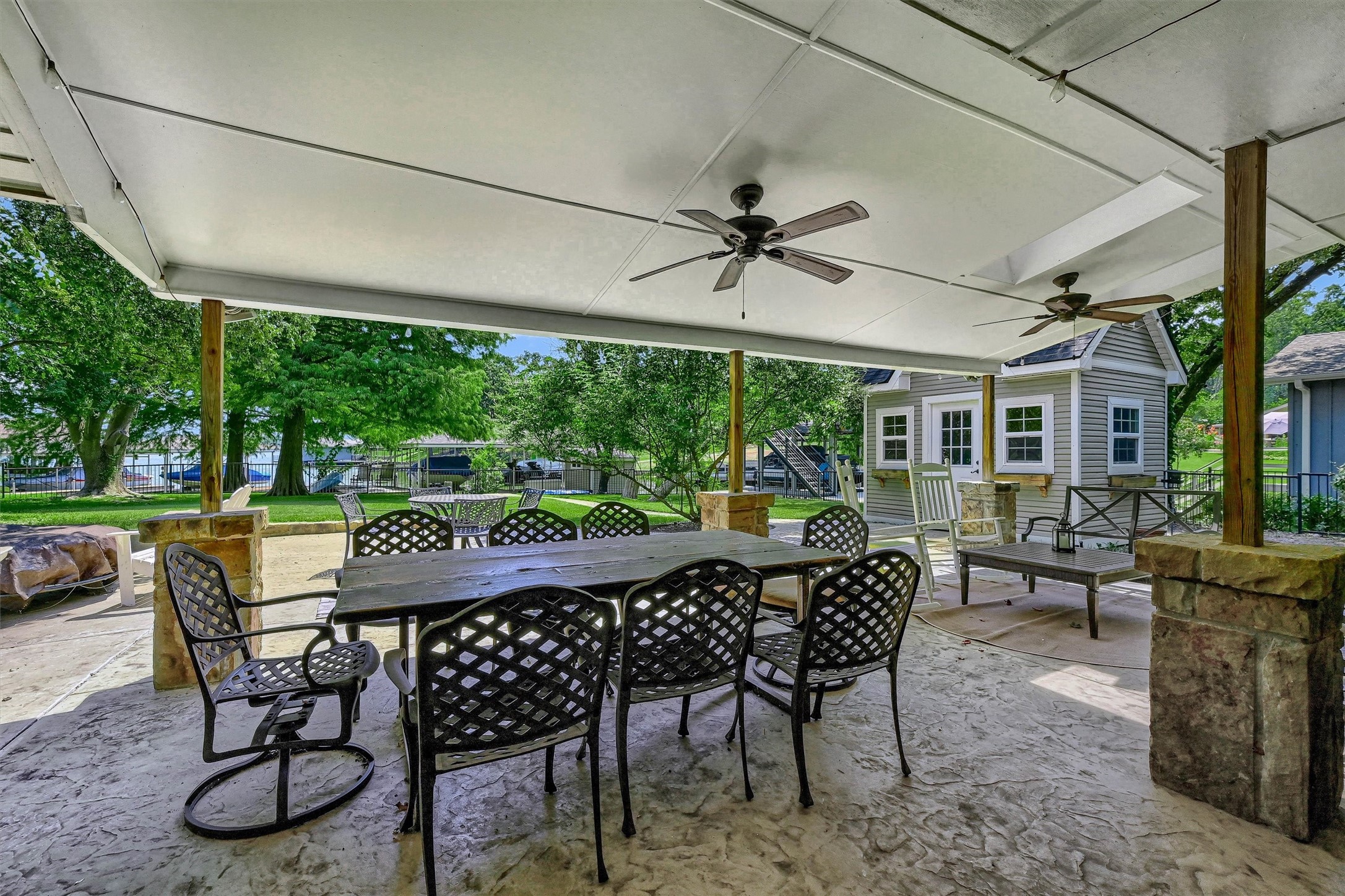 203 Kiowa Drive W Lake Kiowa TX 76240