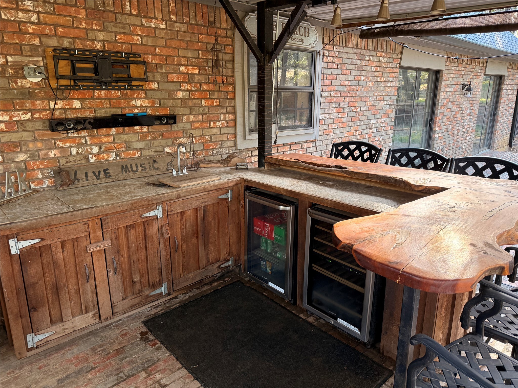 612 Doaks Drive Runaway Bay TX 76426