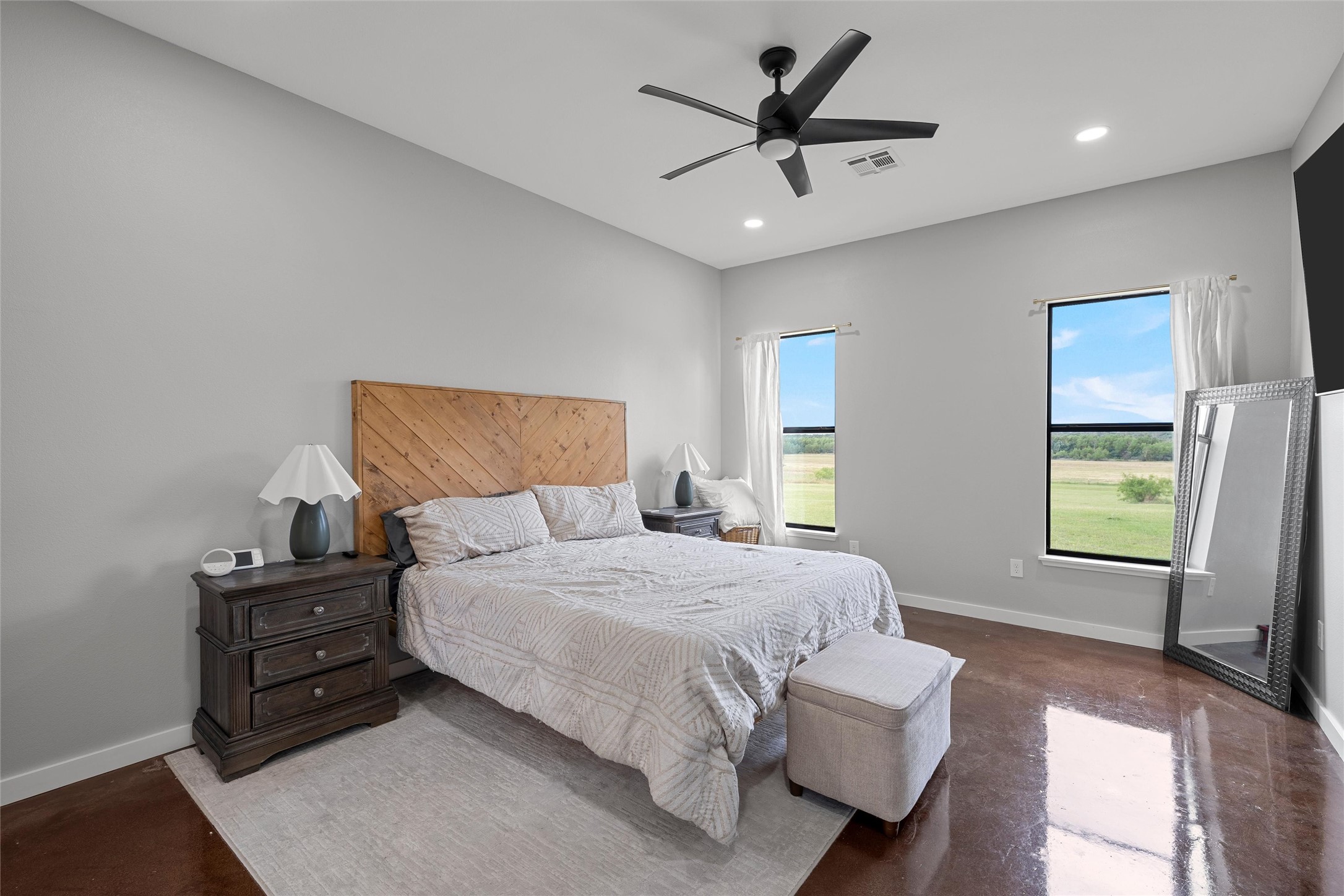 1097 Oak Knoll Lane Elm Mott TX 76640