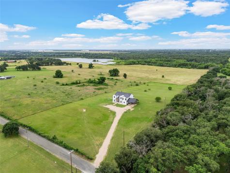 1097 Oak Knoll Lane Elm Mott TX 76640