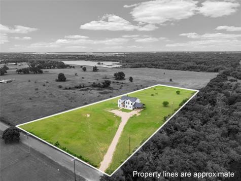 1097 Oak Knoll Lane Elm Mott TX 76640