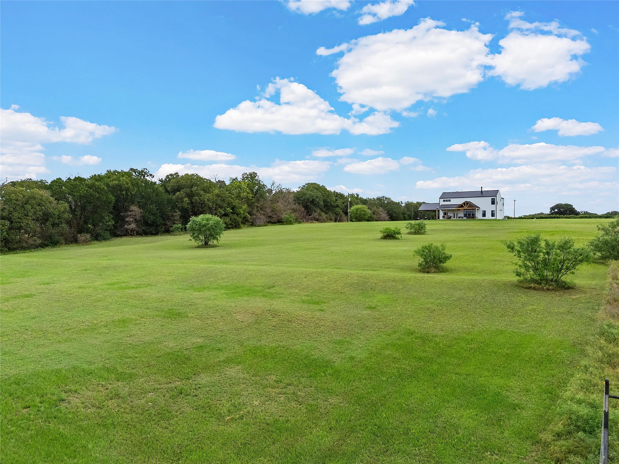 1097 Oak Knoll Lane Elm Mott TX 76640