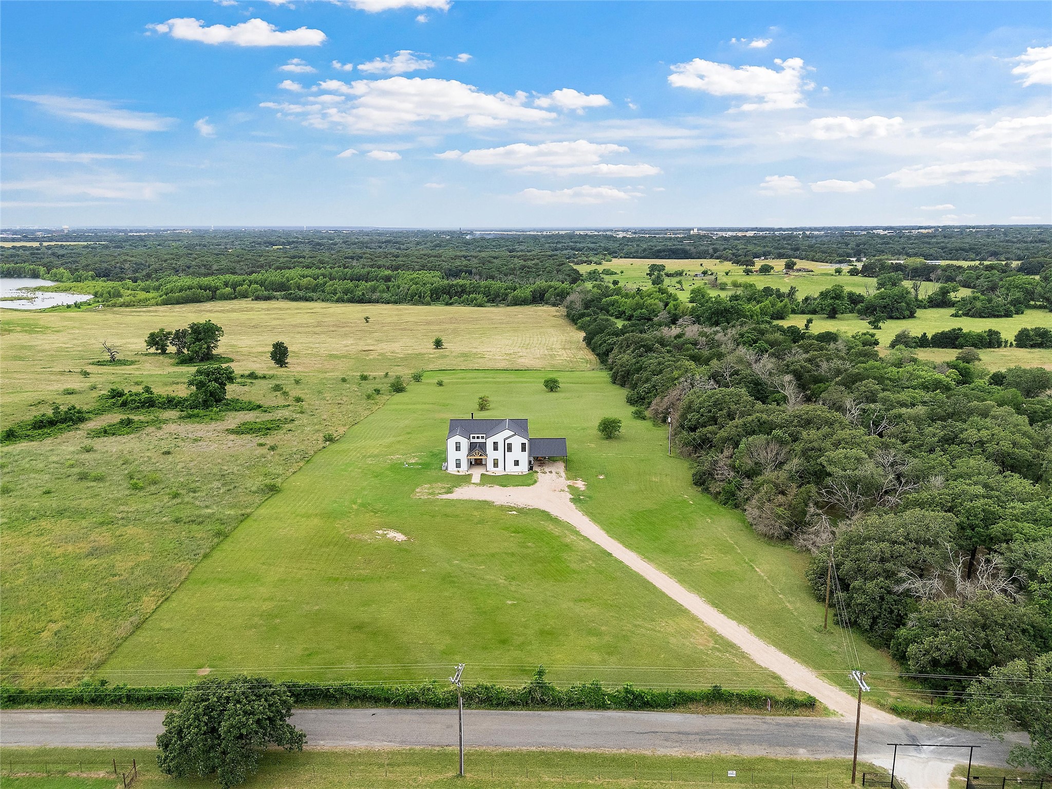 1097 Oak Knoll Lane Elm Mott TX 76640