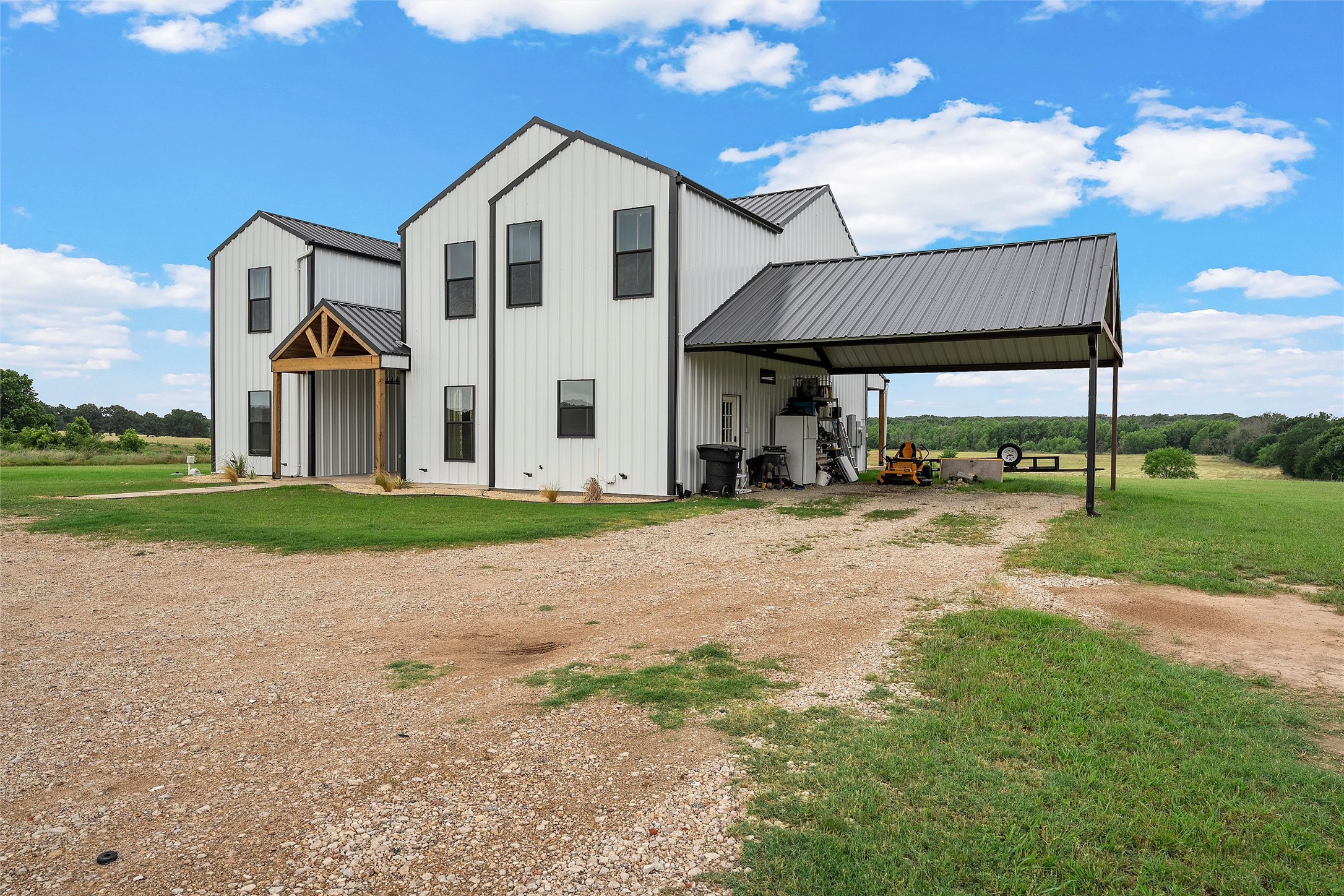 1097 Oak Knoll Lane Elm Mott TX 76640