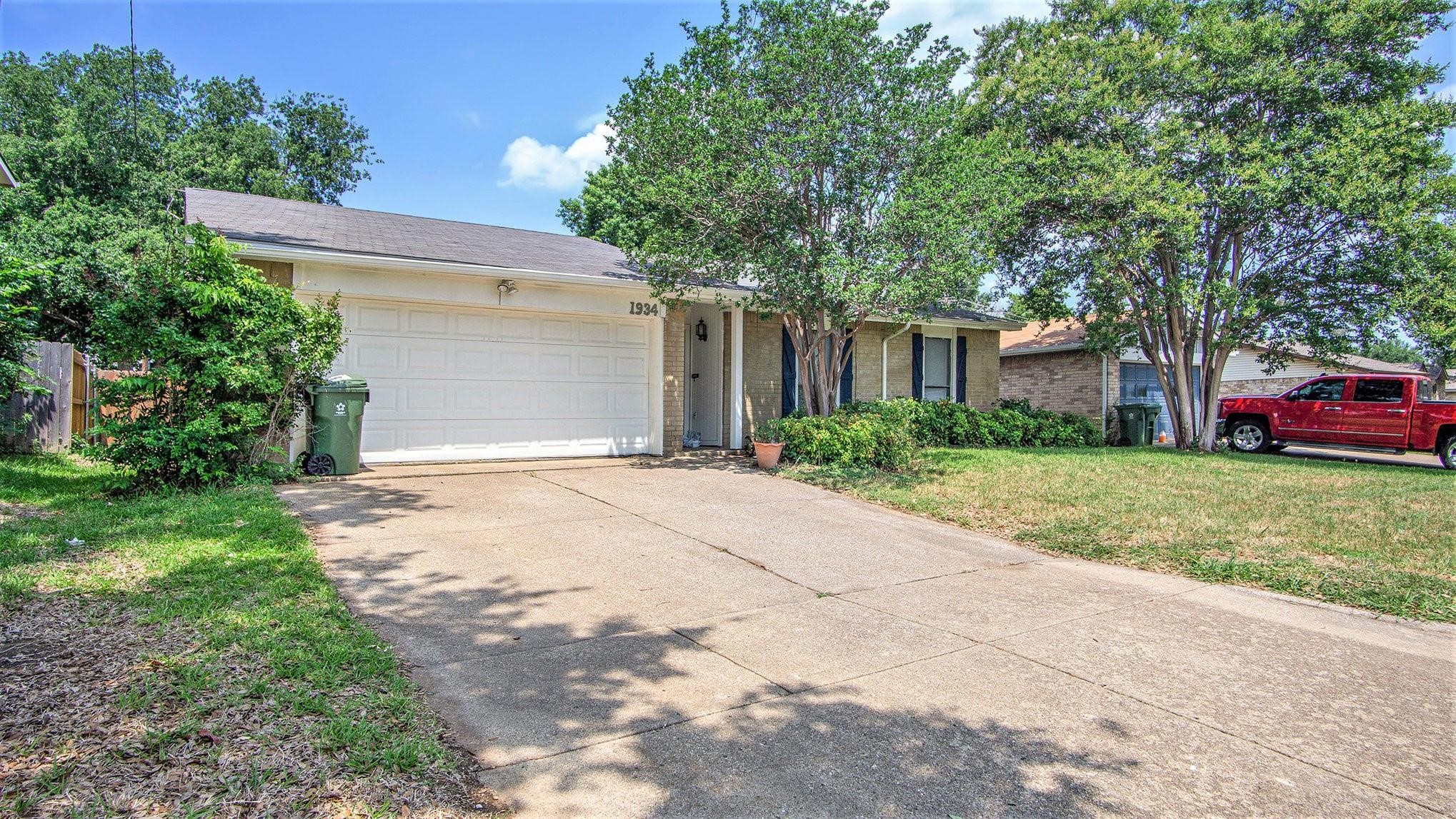 1934 Lost Creek Drive Arlington TX 76006