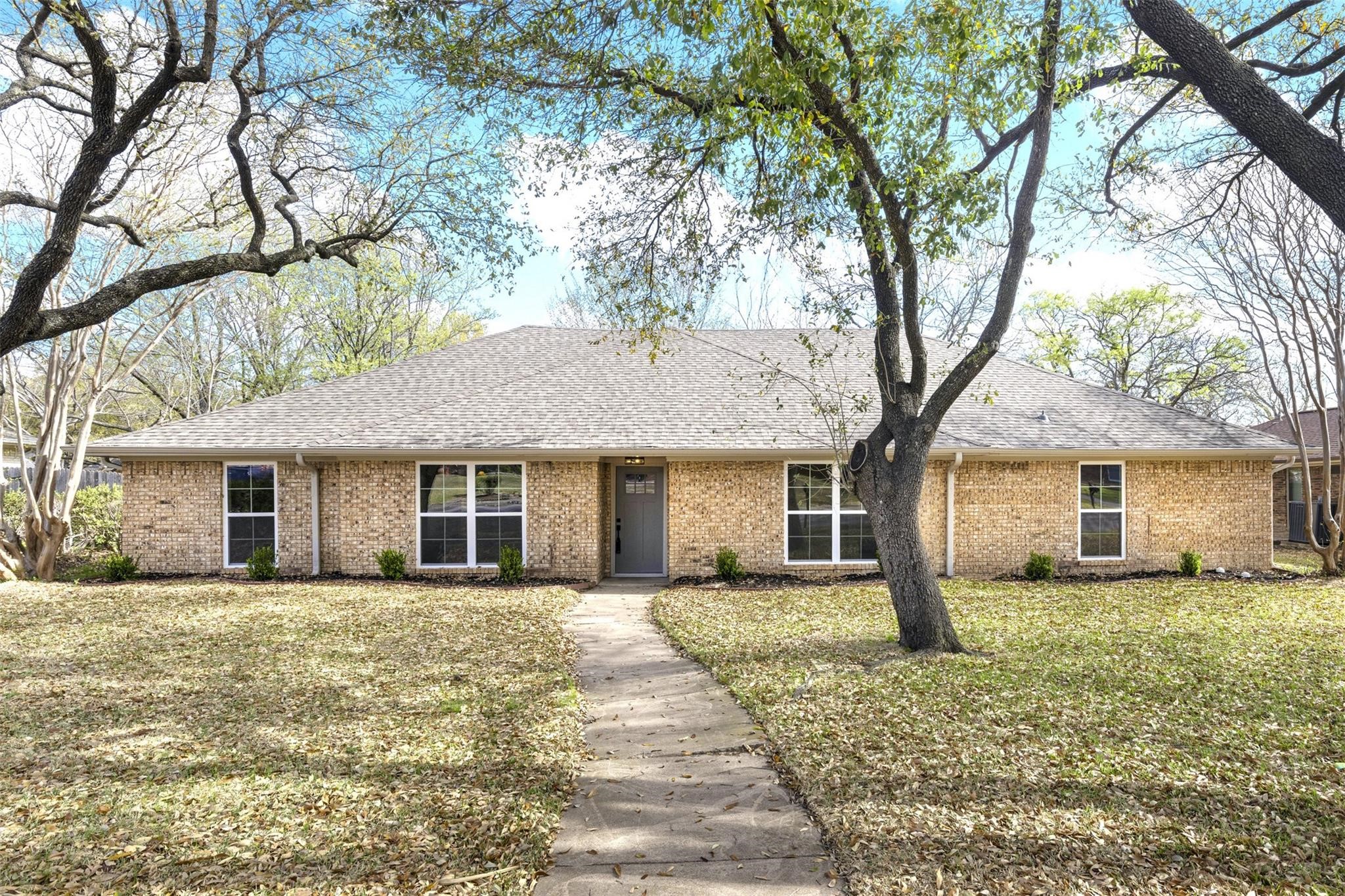 3830 Larkin Lane Garland TX 75043