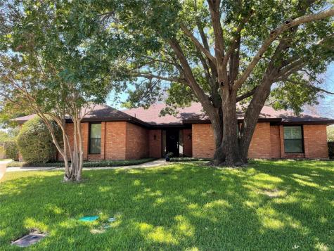 4820 Willow Run Court Fort Worth TX 76132