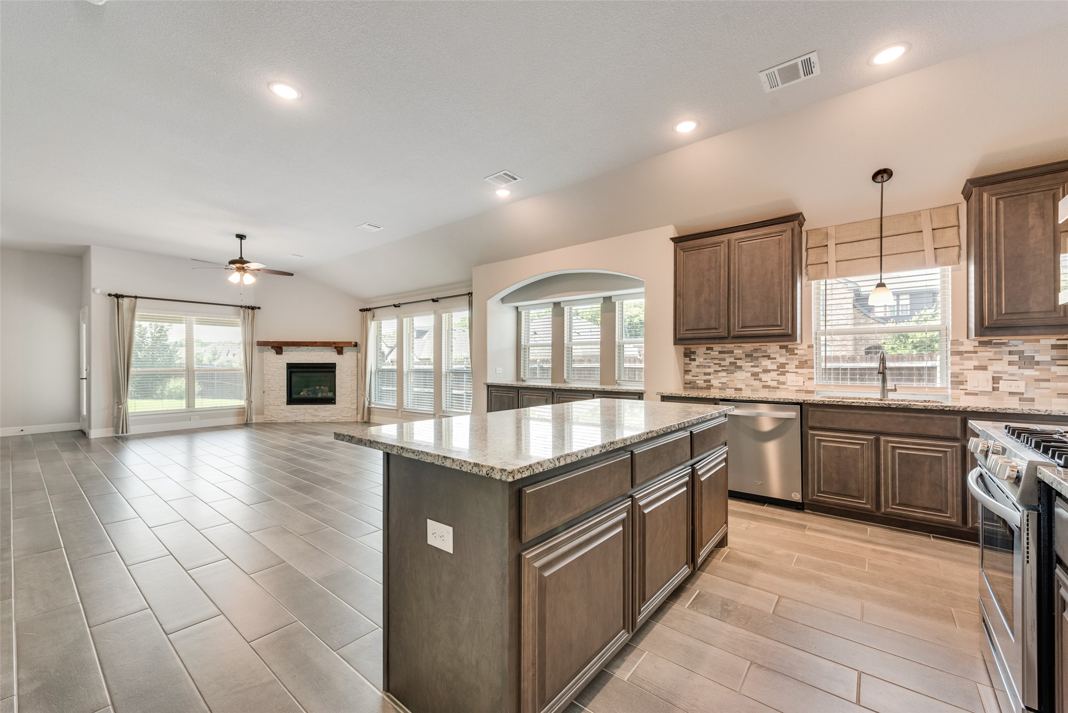 1941 Silverleaf Drive Glenn Heights TX 75154