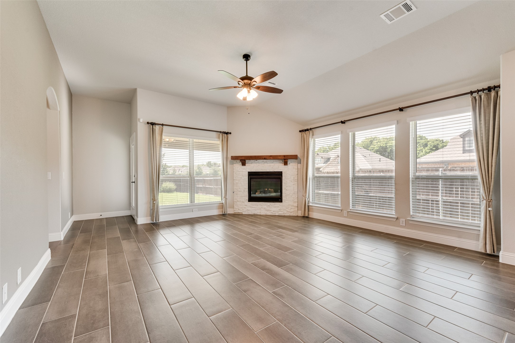 1941 Silverleaf Drive Glenn Heights TX 75154