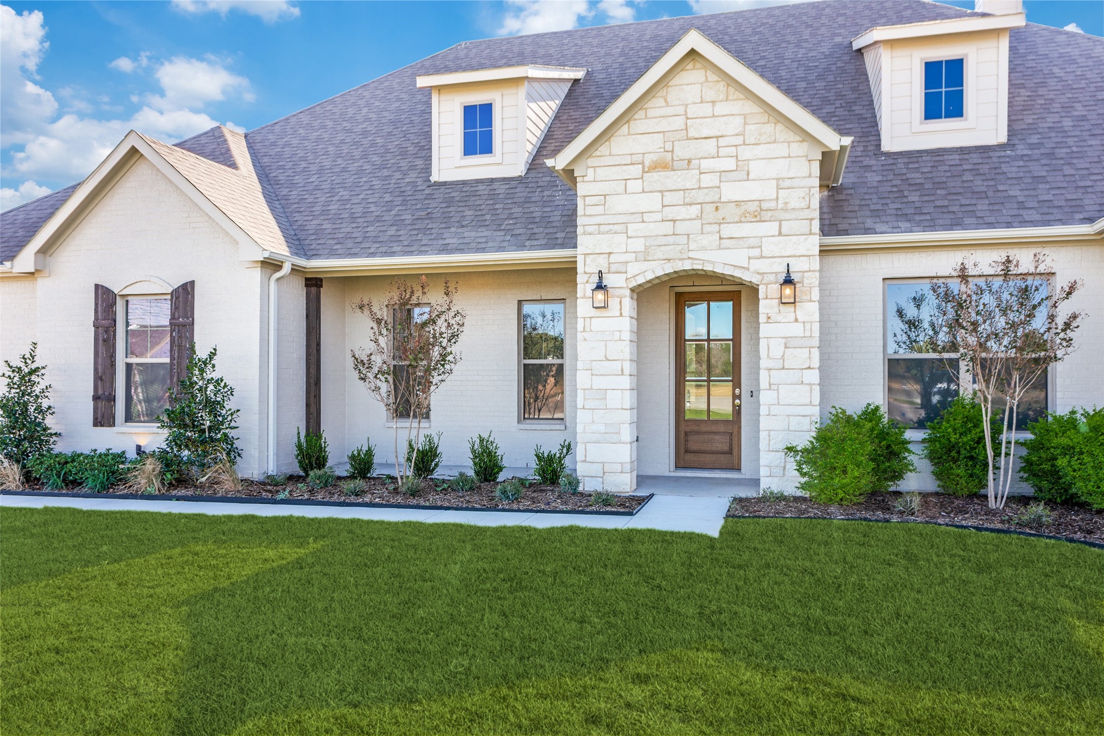 1016 Emery Court Weatherford TX 76087