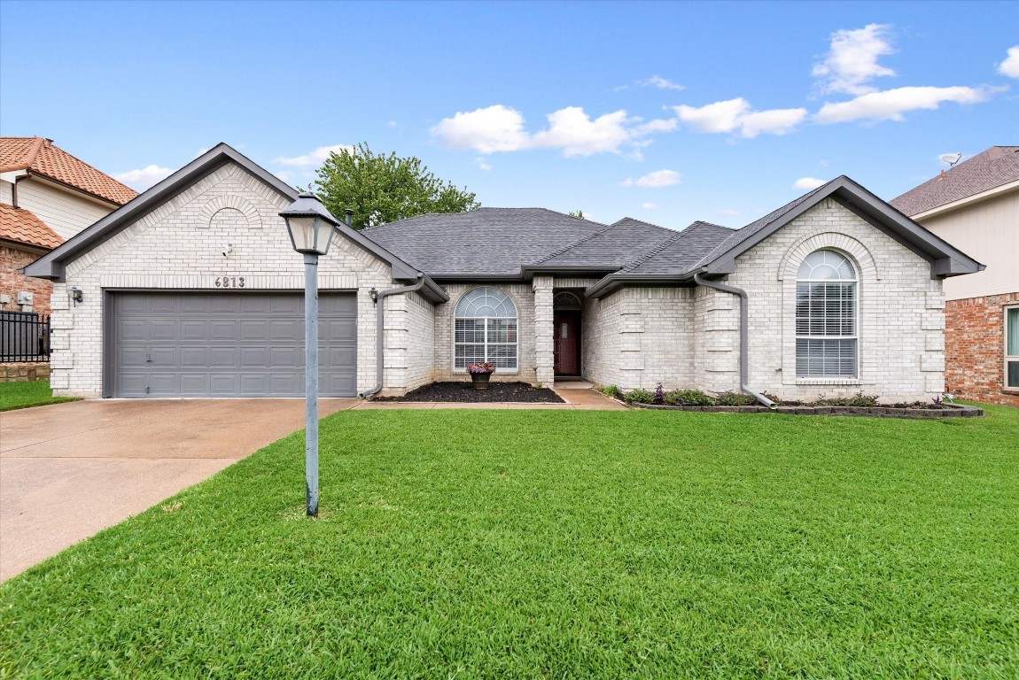 6813 Greenleaf Drive North Richland Hills TX 76182
